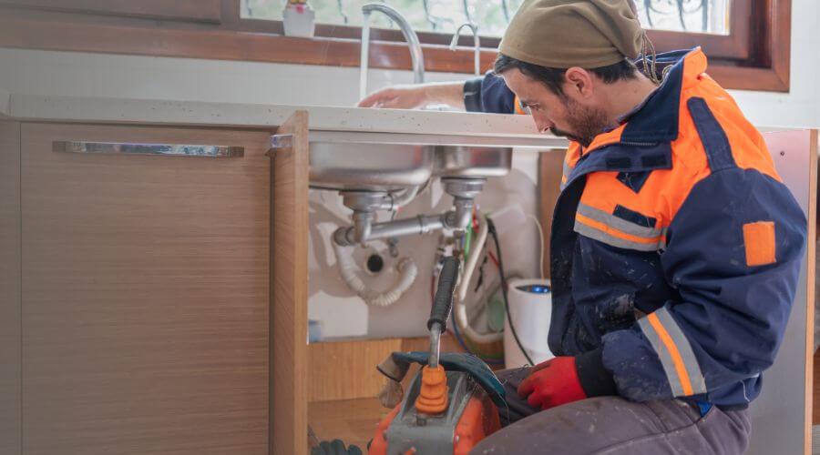 Expert burst pipe repair services in Coamo, PR